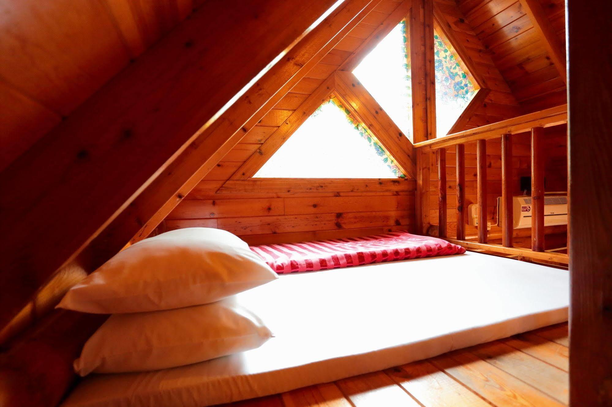 คิงไต้หวันบีแอนด์บี Bed & Breakfast ลู่กู่ ภายนอก รูปภาพ